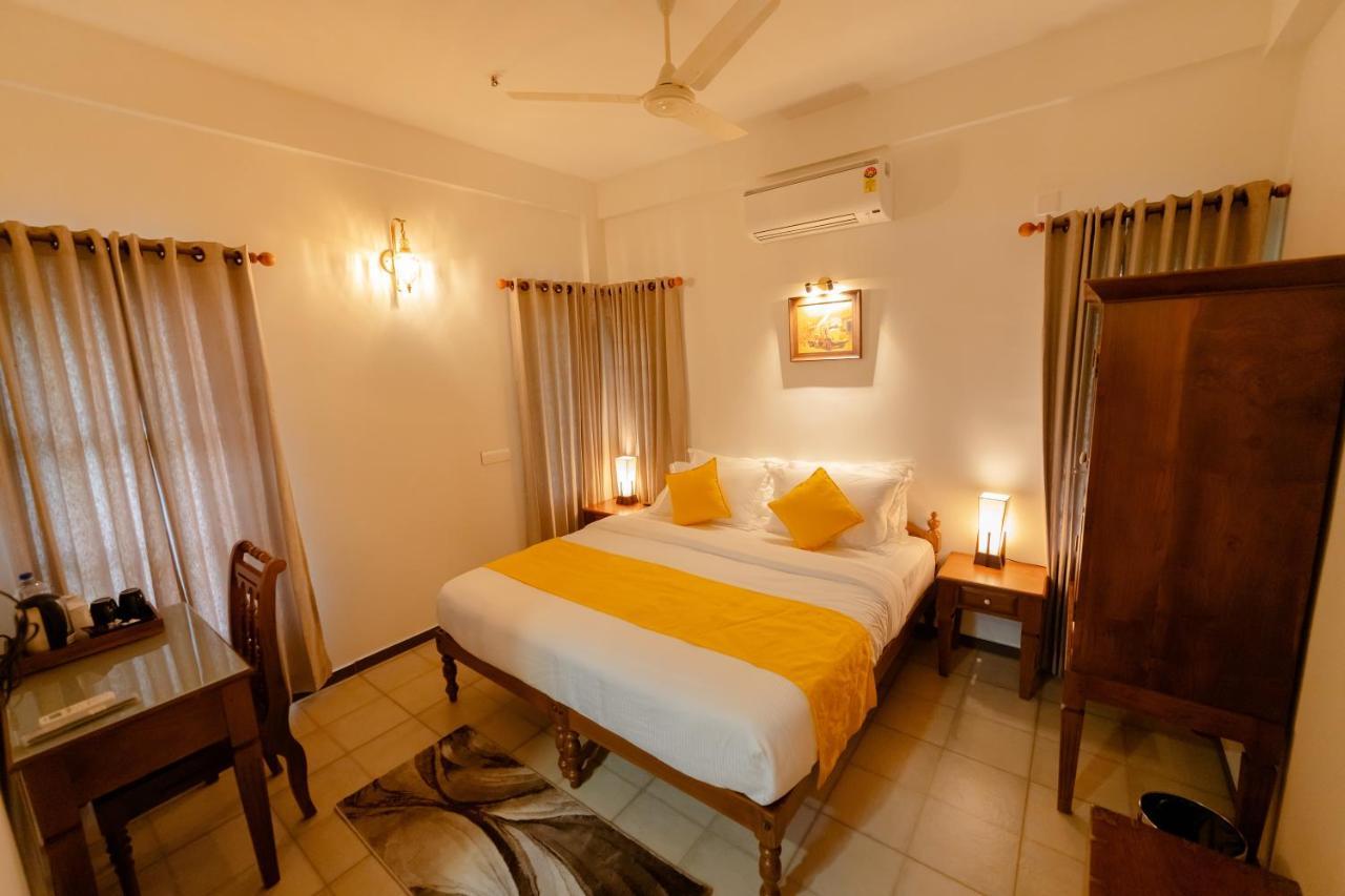 Seacoast Inn Fortkochi Fort Kochi Exterior photo