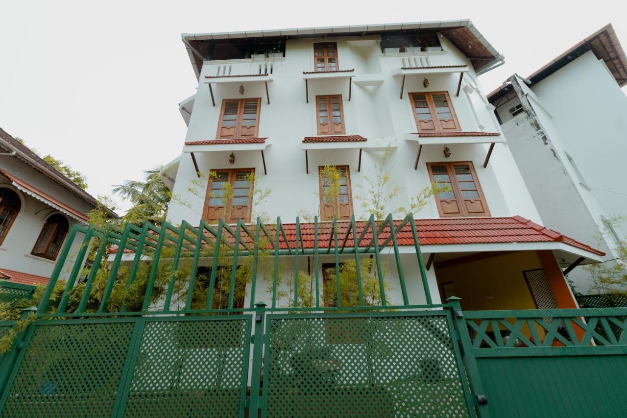 Seacoast Inn Fortkochi Fort Kochi Exterior photo